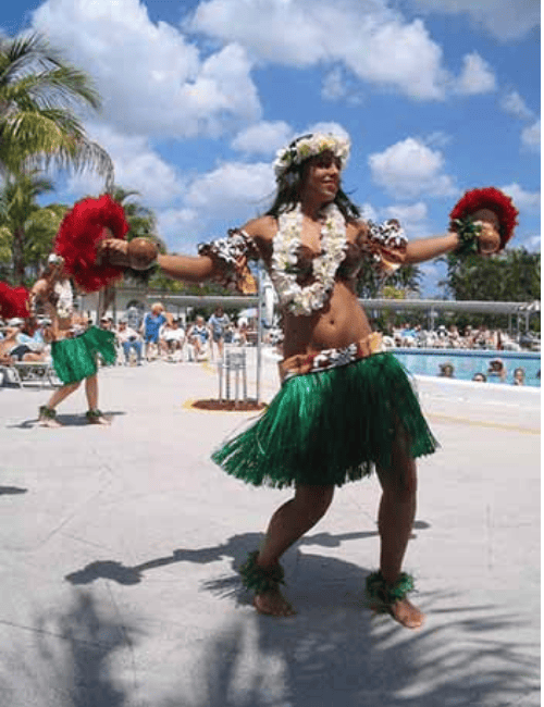 hula dancers